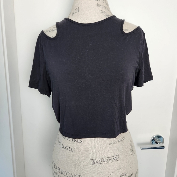 Lululemon Shoulder Cutout Yoga Tshirt - Picture 8 of 13